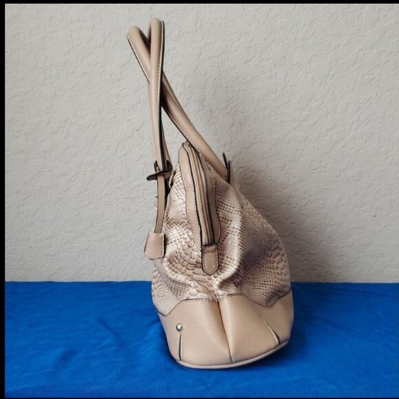 London Fog Lock Key Lizard Faux Leather Satchel Cream color - Picture 7 of 14